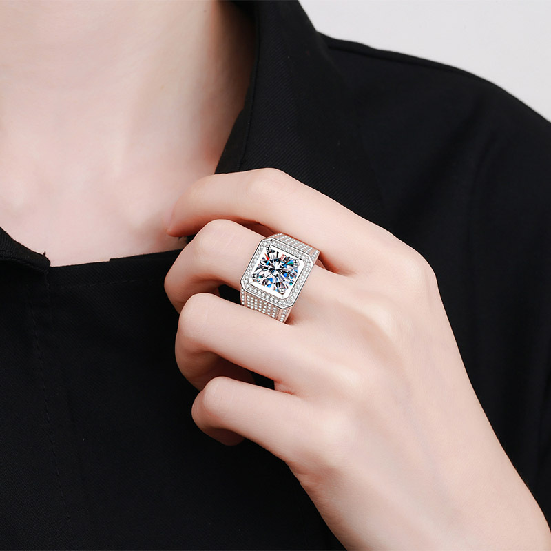 แหวนมอยซาไนต์ทรงสี่เหลี่ยม D-C - Signet Ring Men บทวิจารณ์และราคา