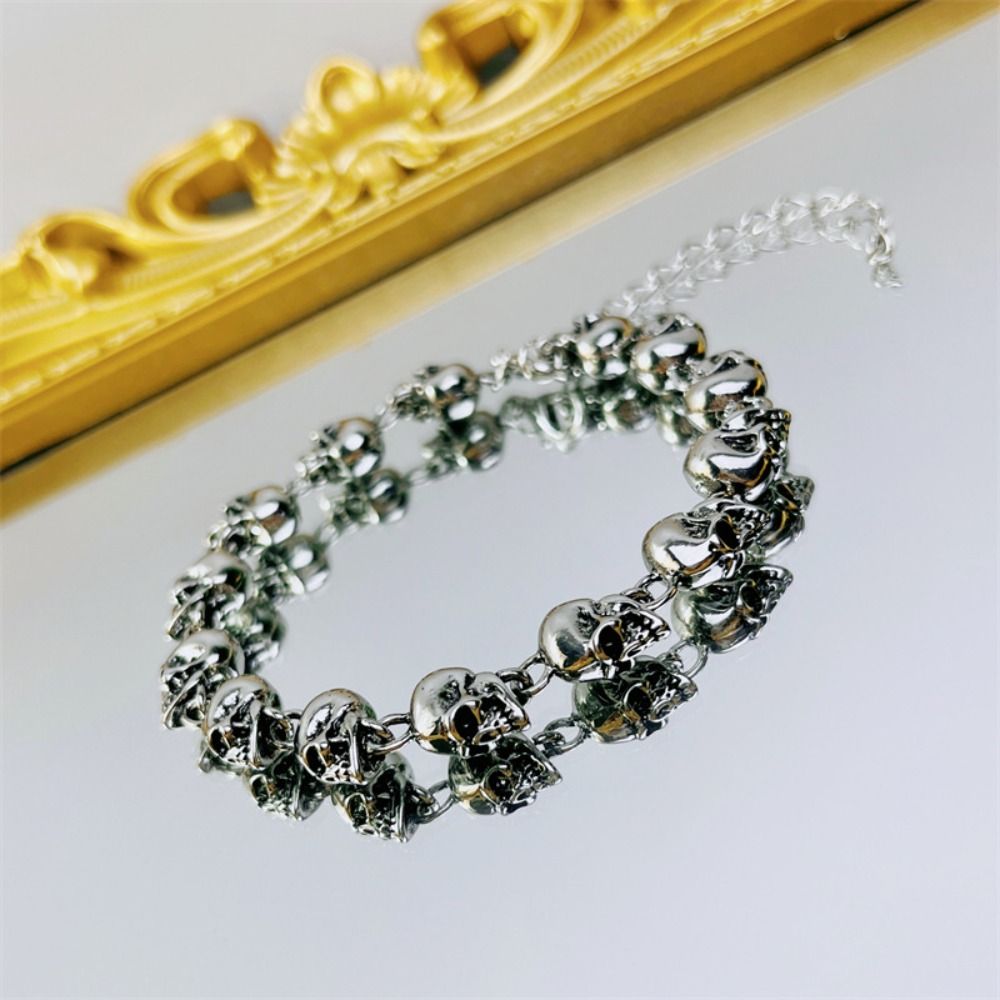 สร้อยข้อมือลูกปัดรูปหัวกะโหลก  - Men Accessories Ring And Bracelet บทวิจารณ์และราคา