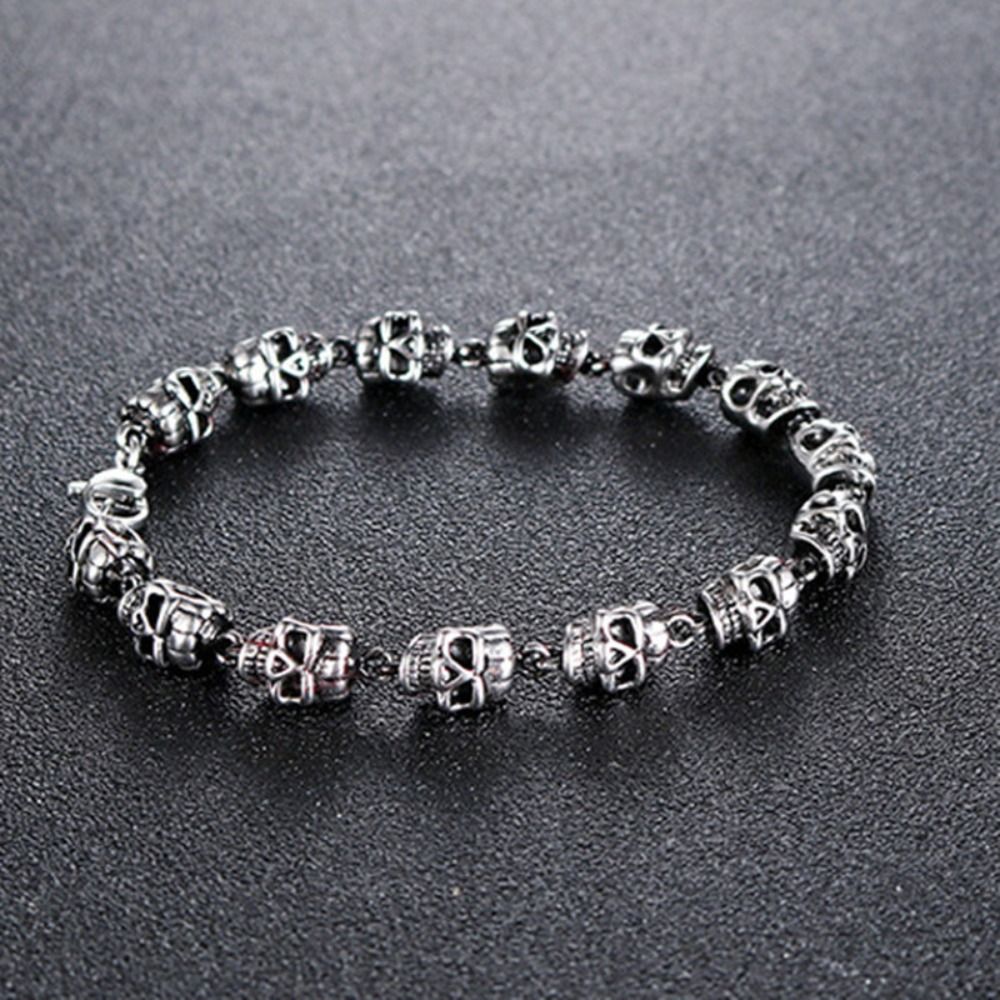 สร้อยข้อมือลูกปัดรูปหัวกะโหลก  - Men Accessories Ring And Bracelet บทวิจารณ์และราคา